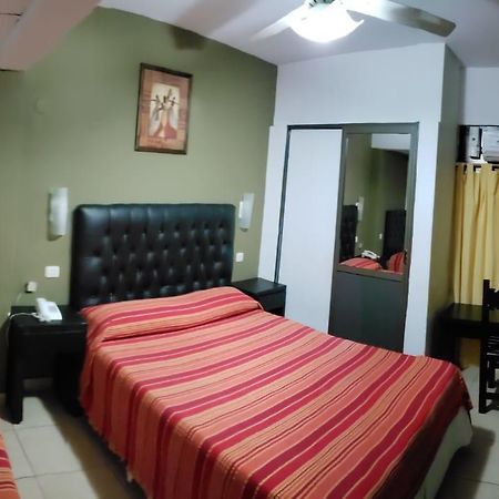 פאראנה Hotel Bristol מראה חיצוני תמונה
